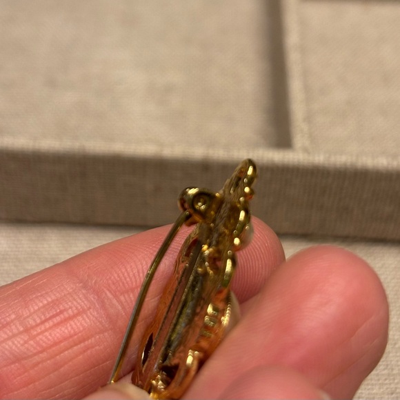 Vintage Gold Tone Faux Pearl Brooch - Victorian Revival Filigree Pin - Picture 4 of 11